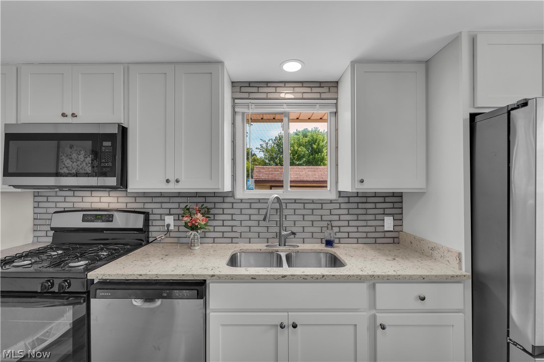 6391 Sandfield Drive Brook Park OH 44142