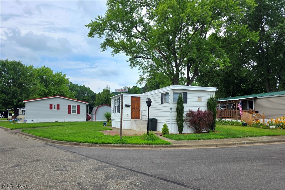 104 Tarpon Circle SE New Philadelphia OH 44663