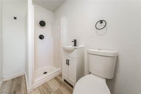 19401 Meredith Avenue Euclid OH 44119