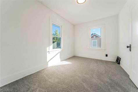 19401 Meredith Avenue Euclid OH 44119
