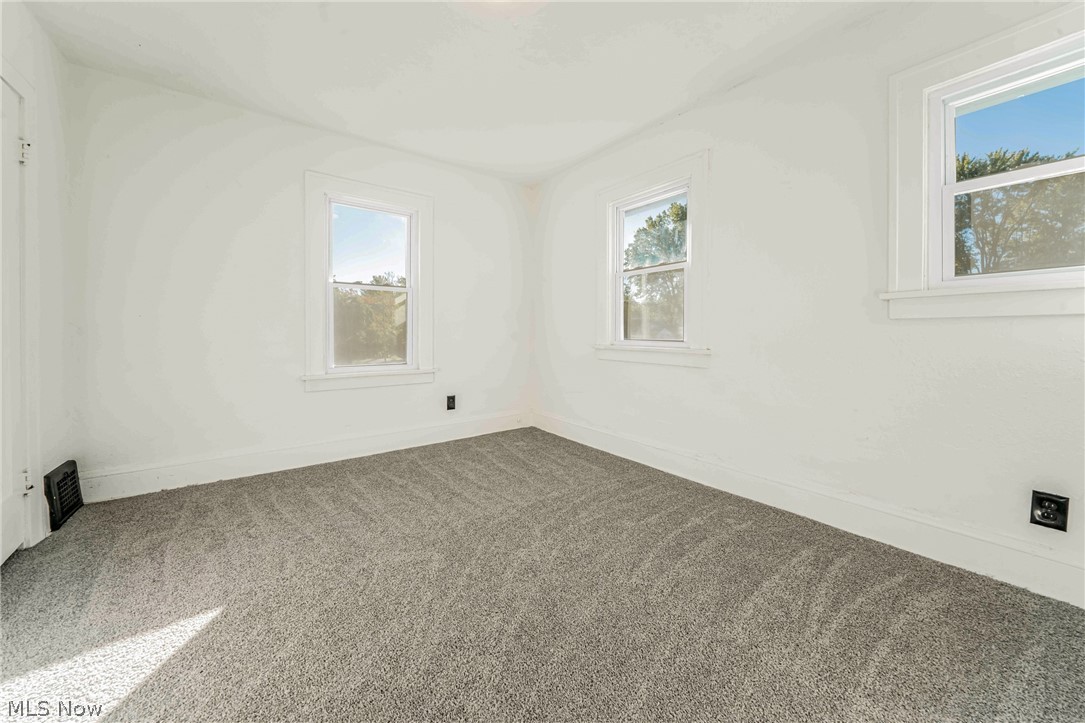 19401 Meredith Avenue Euclid OH 44119