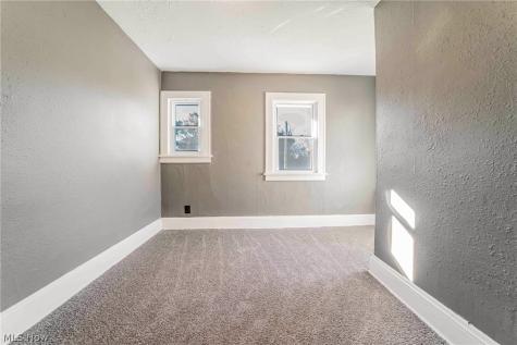 19401 Meredith Avenue Euclid OH 44119