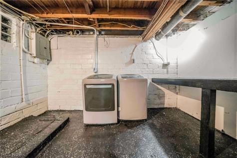 19401 Meredith Avenue Euclid OH 44119