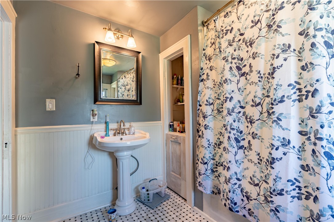 42 Verdun Drive Akron OH 44312