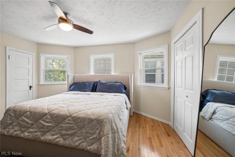 1248 W Clifton Boulevard Lakewood OH 44107