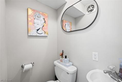 1248 W Clifton Boulevard Lakewood OH 44107