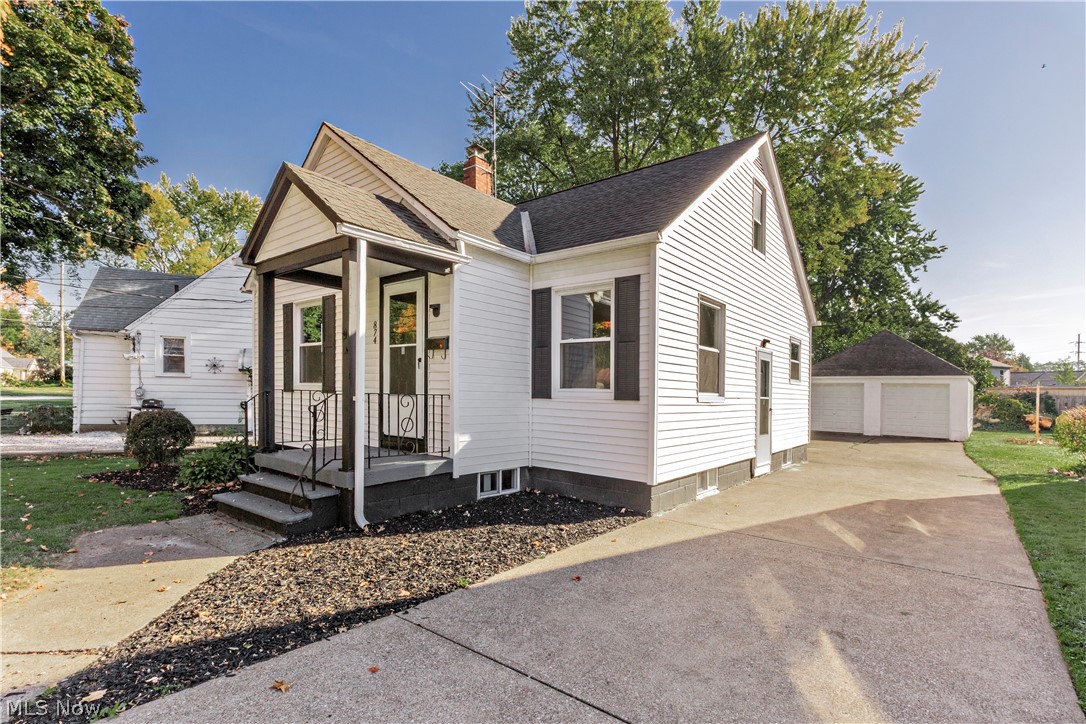 874 Hine Avenue Painesville OH 44077