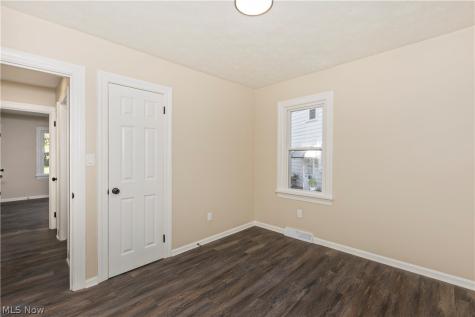 874 Hine Avenue Painesville OH 44077