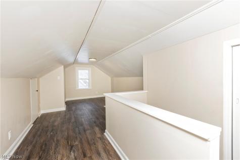 874 Hine Avenue Painesville OH 44077