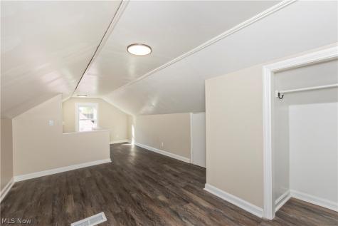 874 Hine Avenue Painesville OH 44077