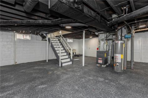 874 Hine Avenue Painesville OH 44077