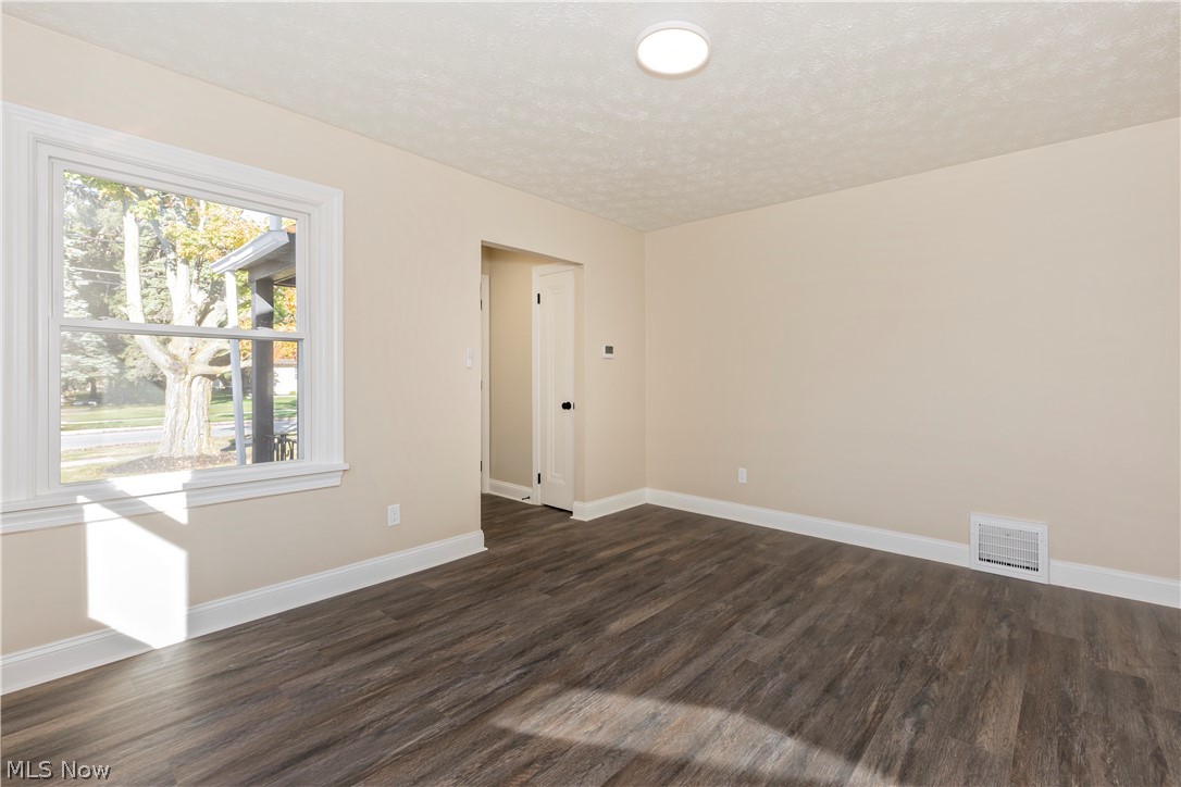 874 Hine Avenue Painesville OH 44077