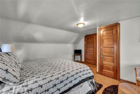852 Starkweather Cleveland OH 44113