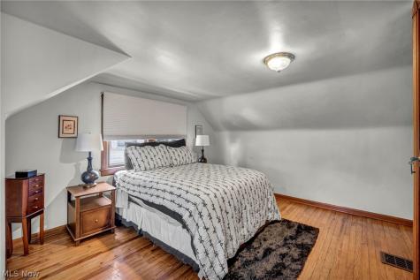 852 Starkweather Cleveland OH 44113