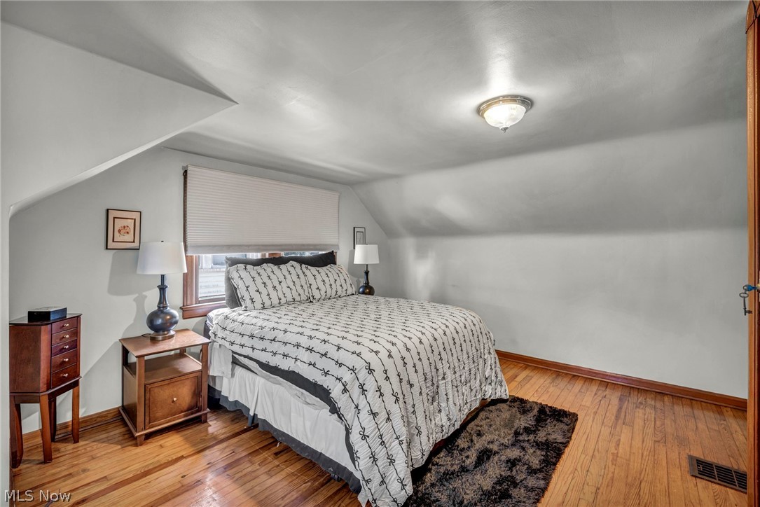 852 Starkweather Cleveland OH 44113