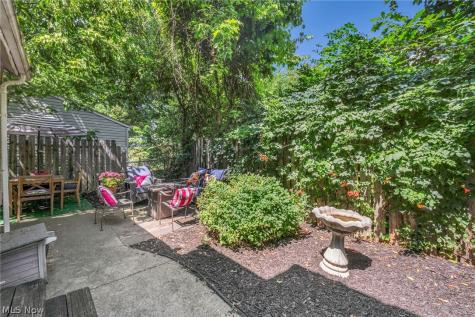 852 Starkweather Cleveland OH 44113