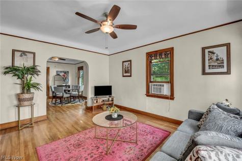 852 Starkweather Cleveland OH 44113