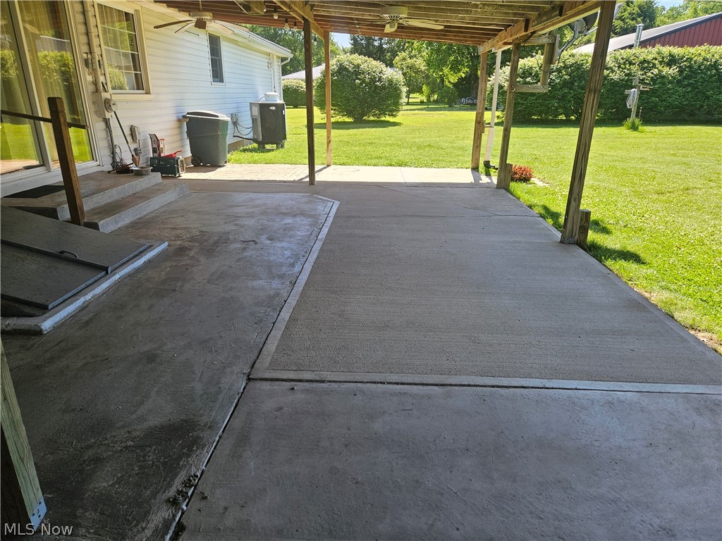 47781 Township Road 1142 Coshocton OH 43812