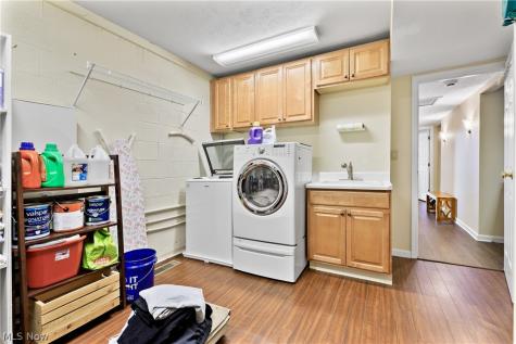 17303 Ridge Creek Road Strongsville OH 44136
