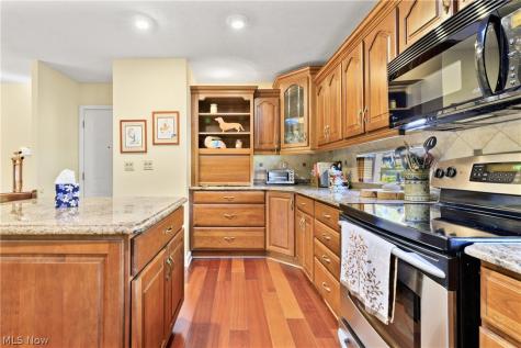 17303 Ridge Creek Road Strongsville OH 44136