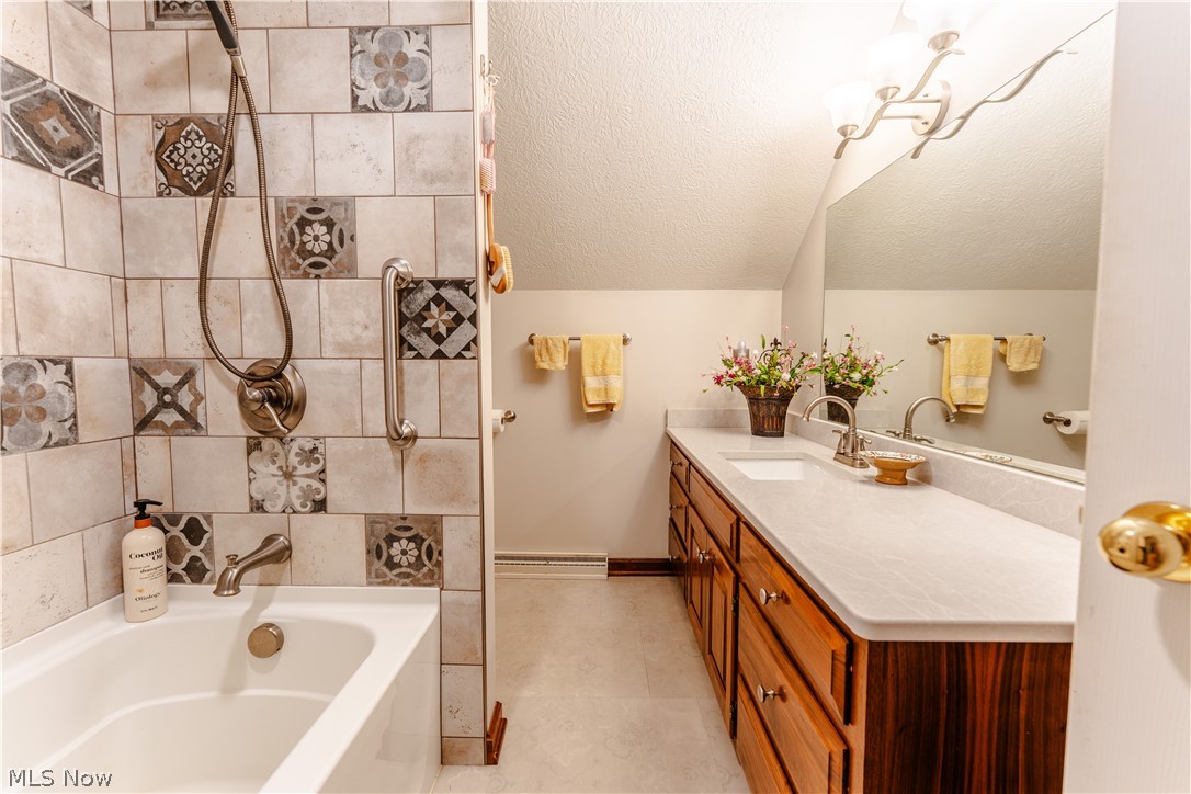 5556 Blacksnake Hill Road NE Dover OH 44622