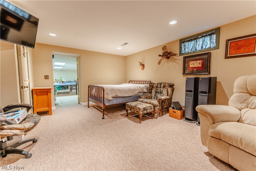 5556 Blacksnake Hill Road NE Dover OH 44622