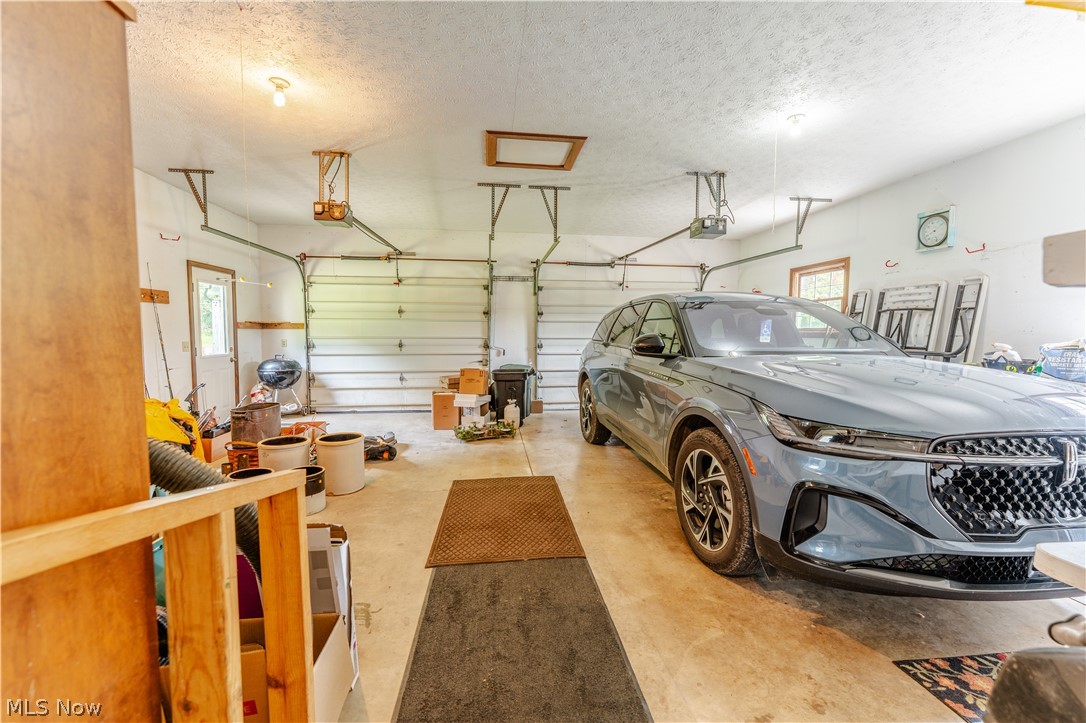 5556 Blacksnake Hill Road NE Dover OH 44622