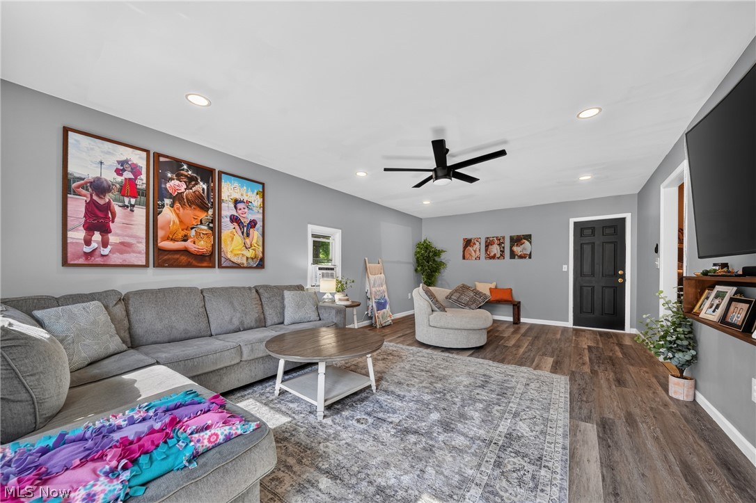 16 Leffingwell Drive Orwell OH 44076