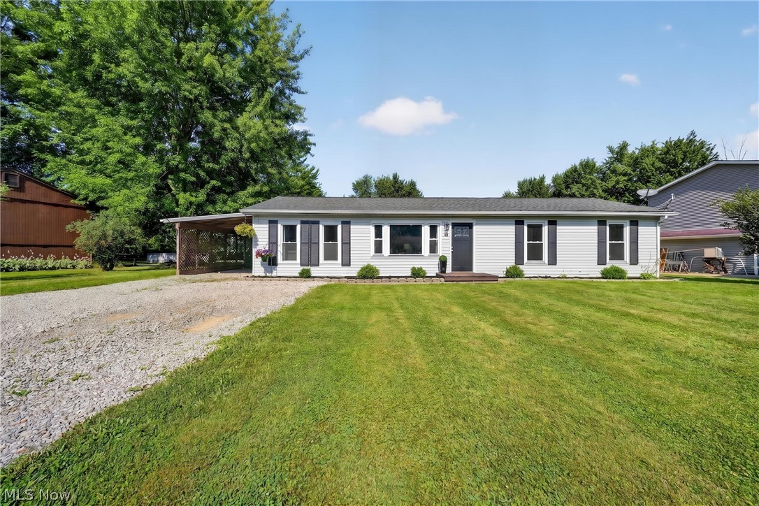16 Leffingwell Drive Orwell OH 44076