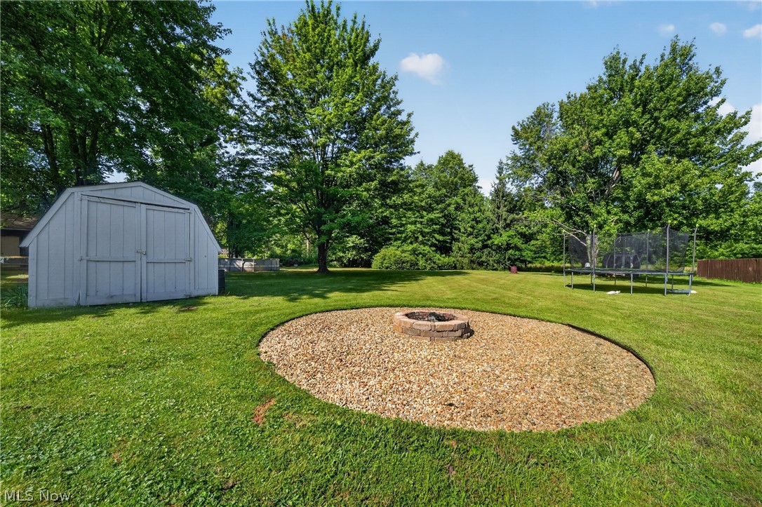 16 Leffingwell Drive Orwell OH 44076