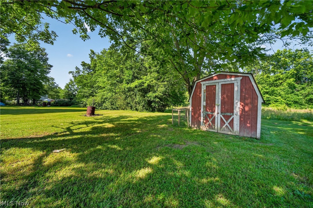 16 Leffingwell Drive Orwell OH 44076
