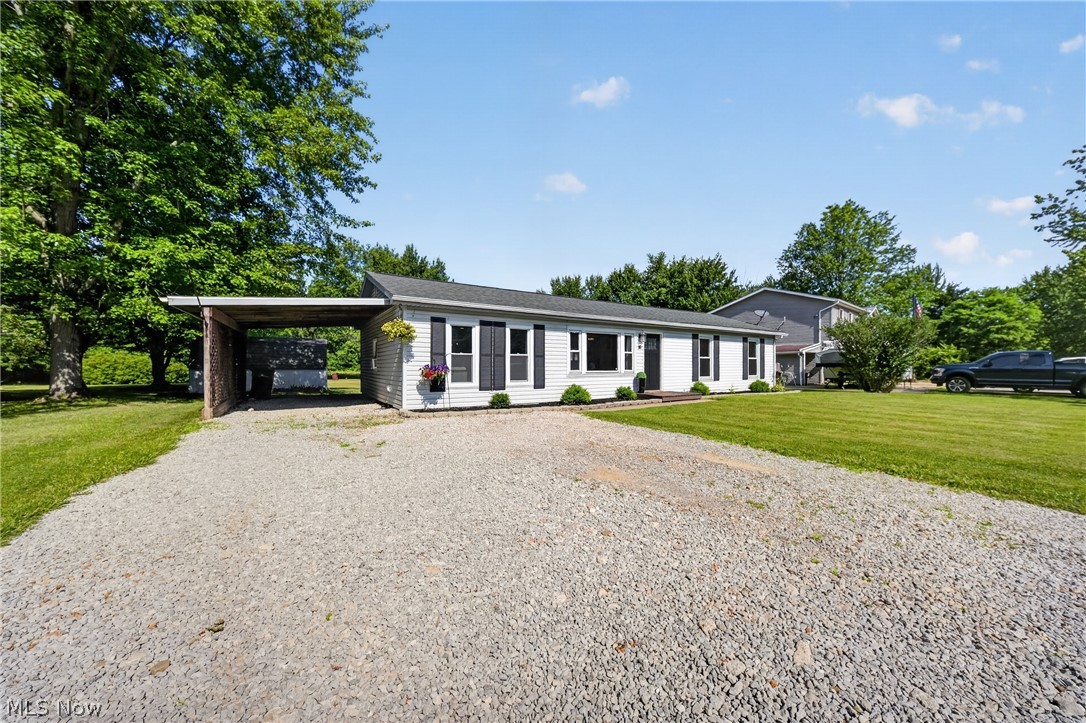 16 Leffingwell Drive Orwell OH 44076