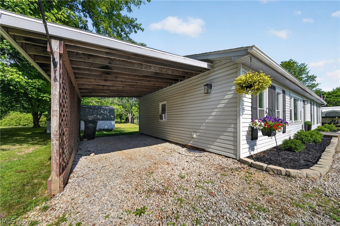 16 Leffingwell Drive Orwell OH 44076