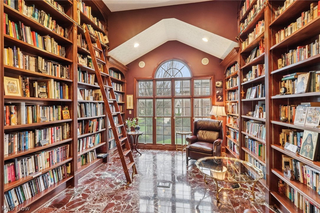 3146 Regency Place Westlake OH 44145