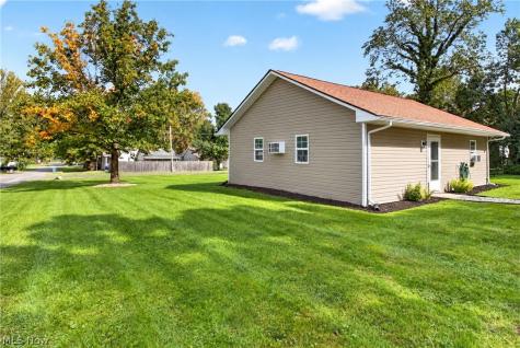 6195 Ethel Avenue Elyria OH 44035