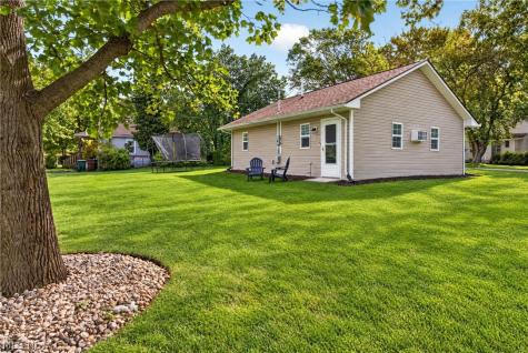 6195 Ethel Avenue Elyria OH 44035