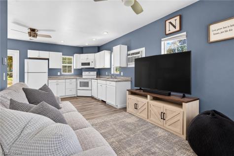 6195 Ethel Avenue Elyria OH 44035