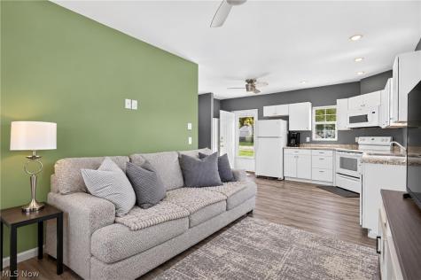 6195 Ethel Avenue Elyria OH 44035