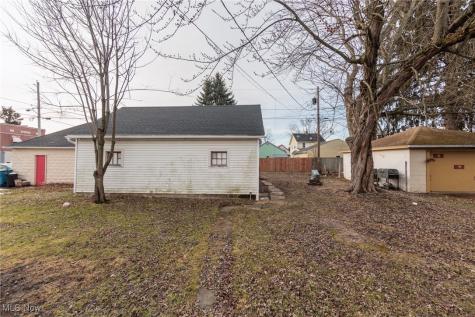 2440 E 32nd Street Lorain OH 44055