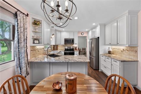 386 Tulip Trail Wadsworth OH 44281