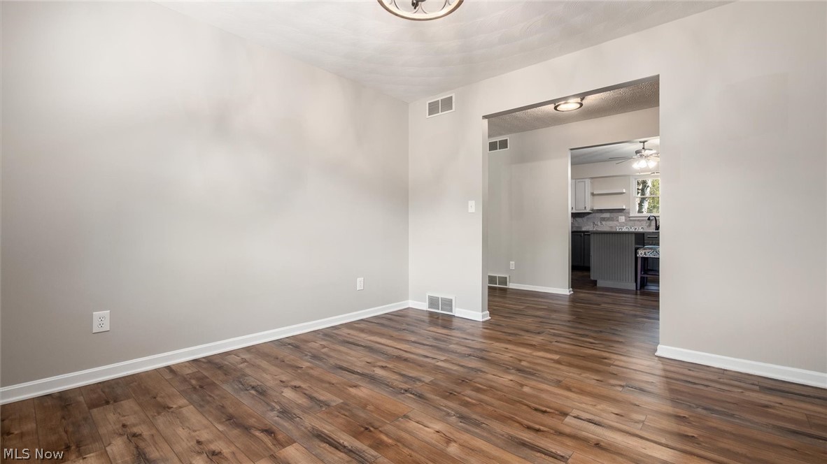 6625 S River Road Blue Rock OH 43720