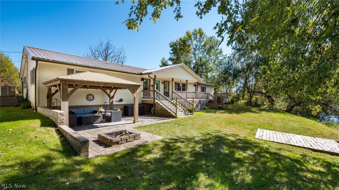 6625 S River Road Blue Rock OH 43720