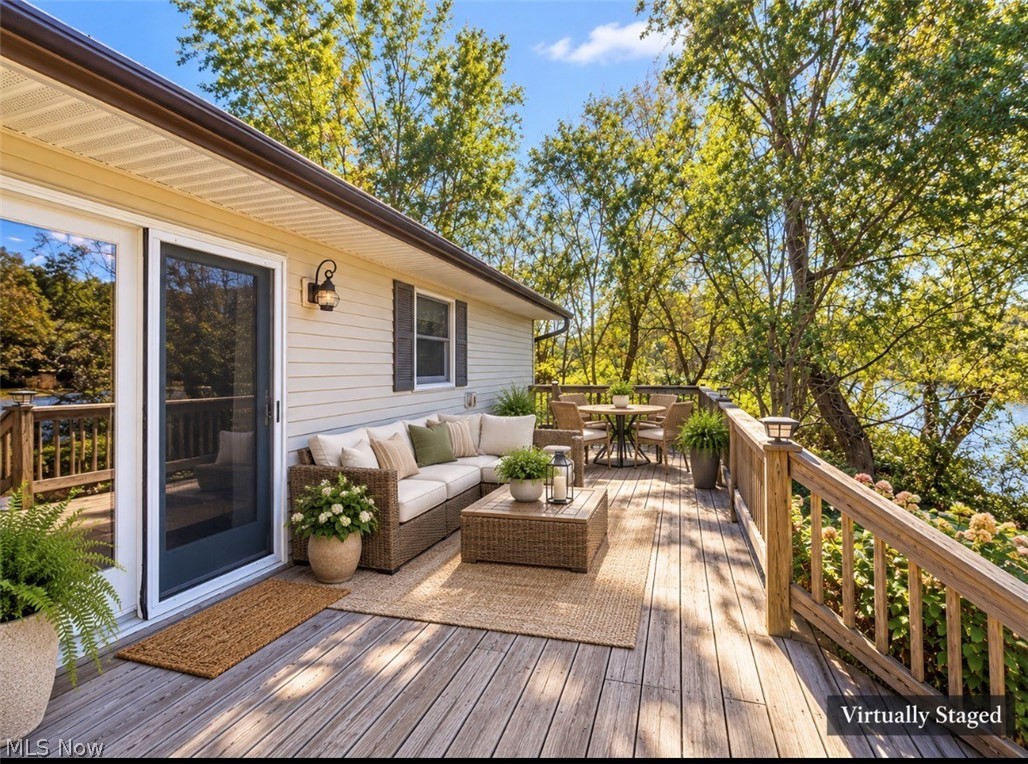 6625 S River Road Blue Rock OH 43720