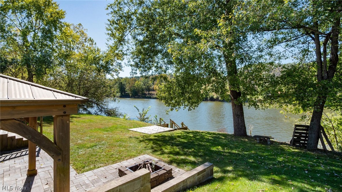 6625 S River Road Blue Rock OH 43720
