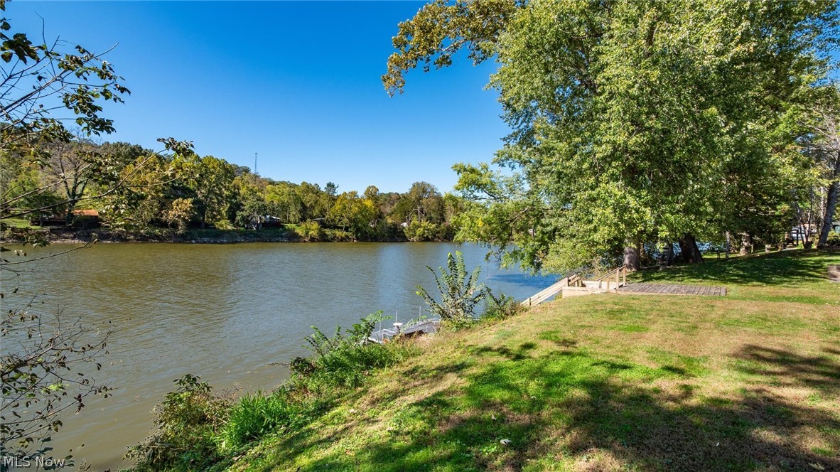6625 S River Road Blue Rock OH 43720