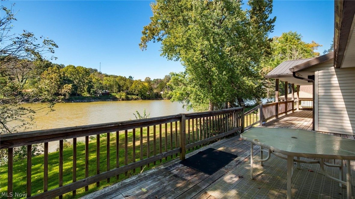 6625 S River Road Blue Rock OH 43720