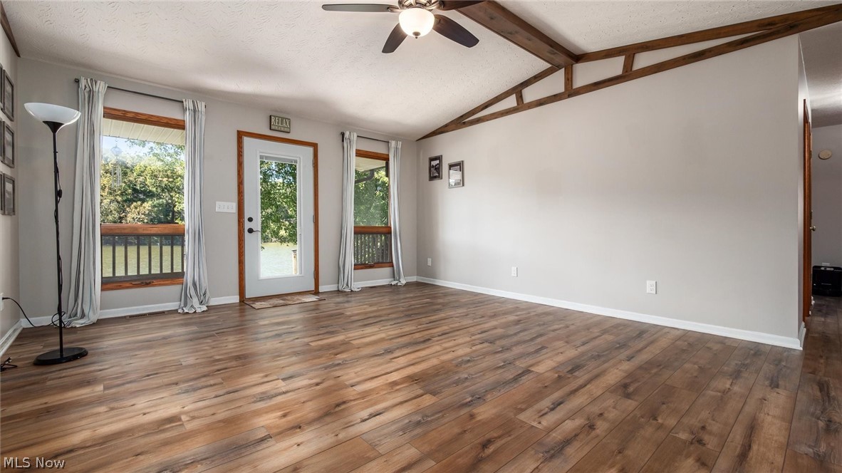 6625 S River Road Blue Rock OH 43720