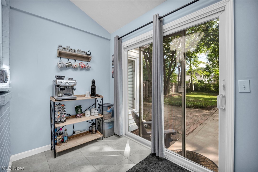 3683 Stoer Road Shaker Heights OH 44122