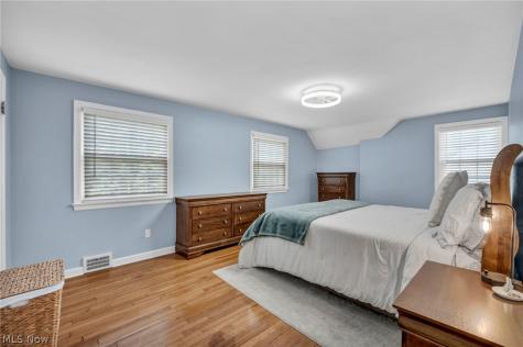 3683 Stoer Road Shaker Heights OH 44122