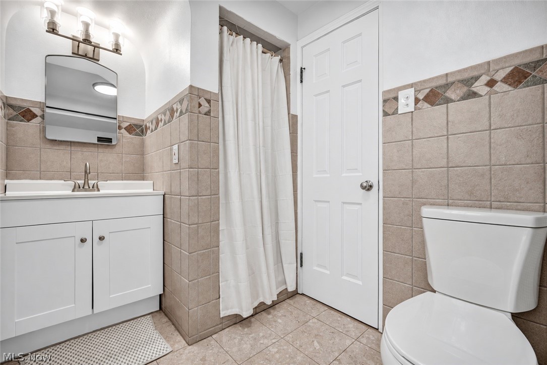 3683 Stoer Road Shaker Heights OH 44122